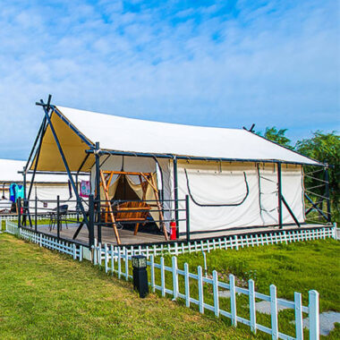Waterproof Safari Glamping Tent for Outdoor Hotels & Resorts