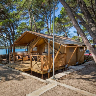 Waterproof Safari Glamping Tent for Outdoor Hotels & Resorts