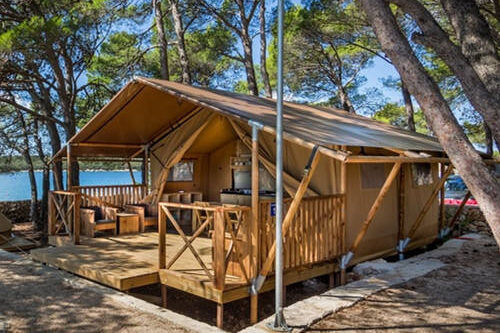 China Manufacturer Outdoor Hotel Tent Waterproof Safari Glamping Tents for Sale (3) Waterproof Safari Glamping Tent for Outdoor Hotels & Resorts