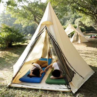 Two Bedroom Family Tent with Light Strip - Outdoor Camping Tent for 13 People