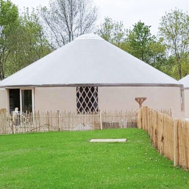  Inflatable Waterproof Glamping Tent – Easy Setup Outdoor Sun Shelter Tent