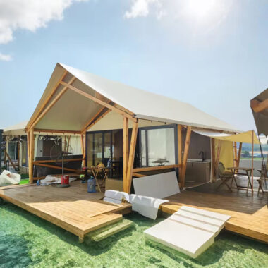 Luxury Eco-Friendly Glamping Tent with Glass Entrance – Wooden Safari Lodge for Resorts