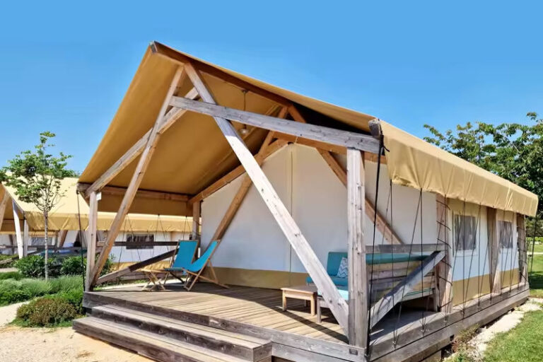 Luxury Eco-Friendly Glamping Tent with Glass Entrance Prefab Wooden Safari Lodge for Resorts (5) Luxury Eco-Friendly Glamping Tent with Glass Entrance – Wooden Safari Lodge for Resorts