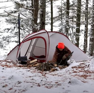 New Outdoor Double Layers Waterproof Camping Tent – 3 Person Tent with Bedroom & Living Room