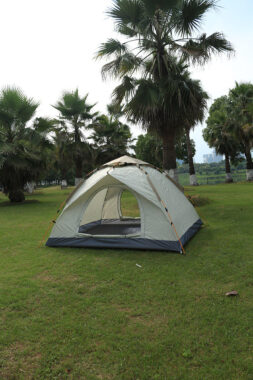 Portable Small Camping Tent – Waterproof Automatic Setup with Fiberglass Poles