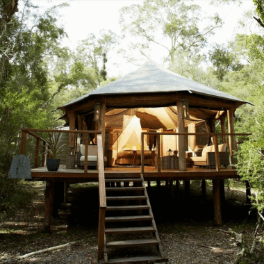  Luxury Glamping Tent with Bedroom, Living Room, and Bathroom for Resorts